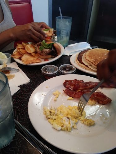 Starliner Diner — Restaurant Food And Dining Photo