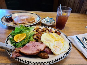 Black Bear Diner Glendale — Restaurant Food And Dining Photo