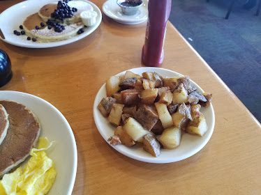 Midtown Cafe & Dessertery