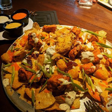 Bar Louie - Westgate Entertainment District — Restaurant Food And Dining Photo