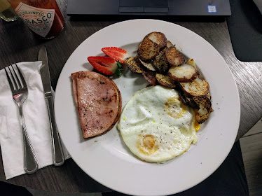 Vince's Cafe — Restaurant Food And Dining Photo