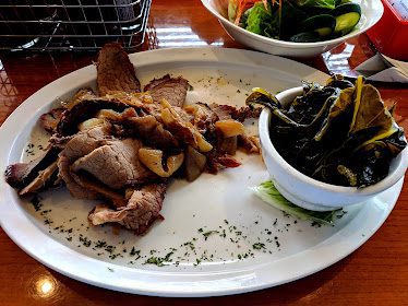 Small's Smokehouse & Oyster Bar