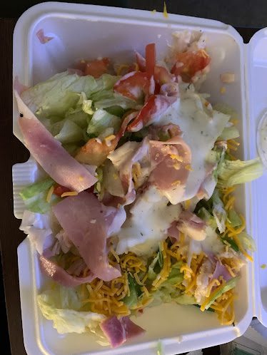 Cal'z Pizza — Restaurant Food And Dining Photo