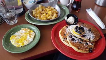 Le Peep of Las Colinas — Restaurant Food And Dining Photo