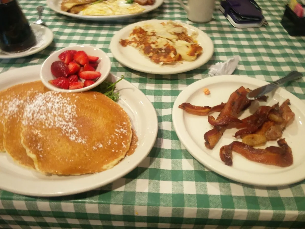 Joe's Cafe: Restaurant Food And Dining Photo