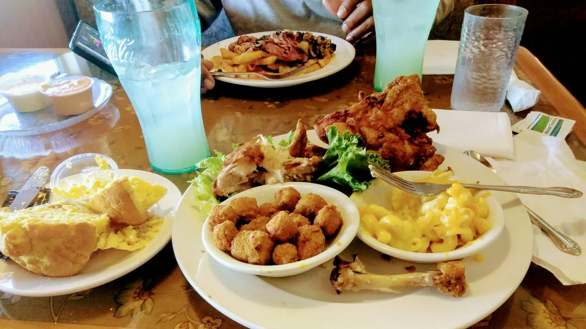 Kountry Folks Homestyle Restaurant: Restaurant Food And Dining Photo
