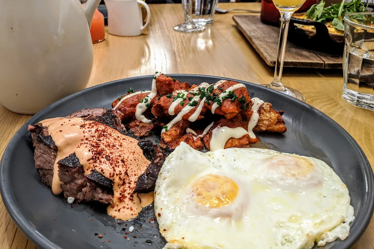 City Hall Bistro: Restaurant Photograph