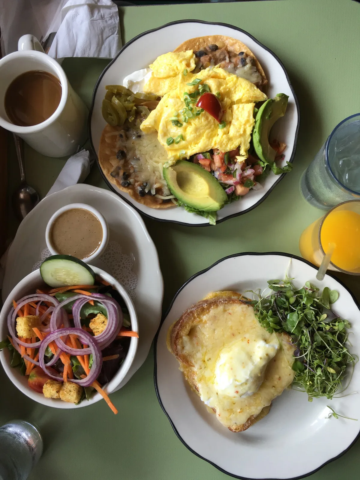 Honey's Sit 'n Eat: Restaurant Photograph
