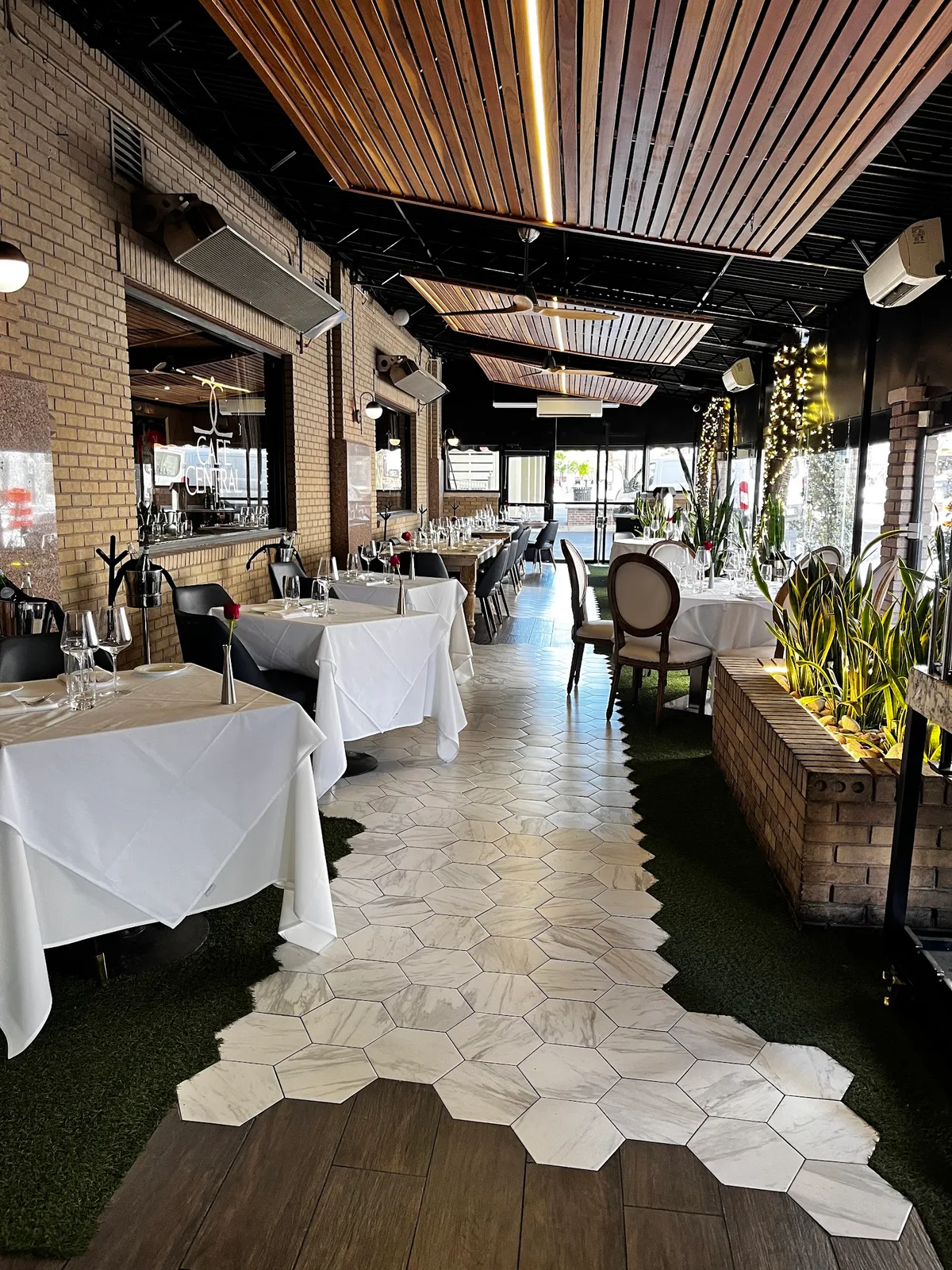 Cafe Central: Restaurant Photograph