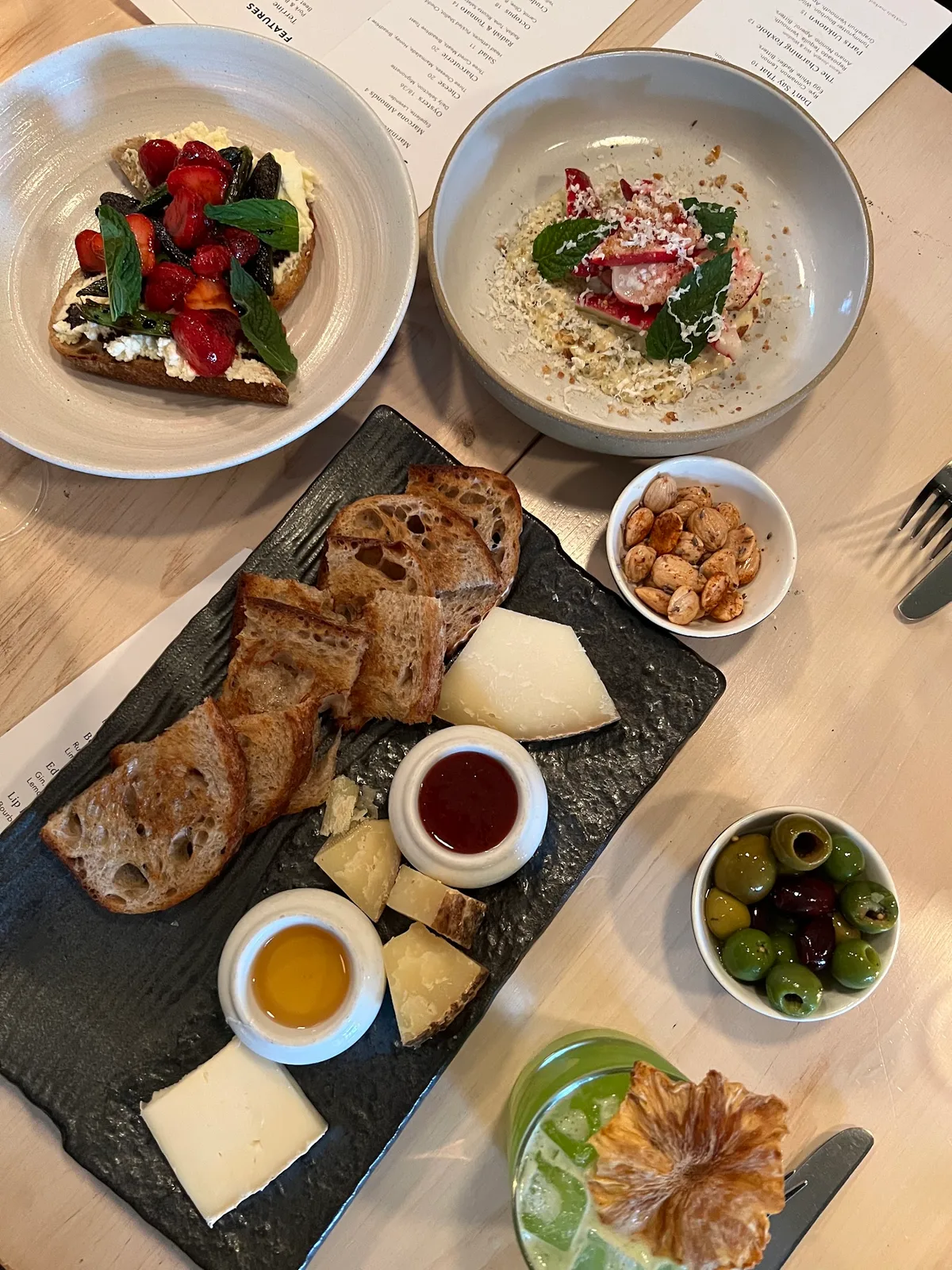 Billy Club: Restaurant Photograph