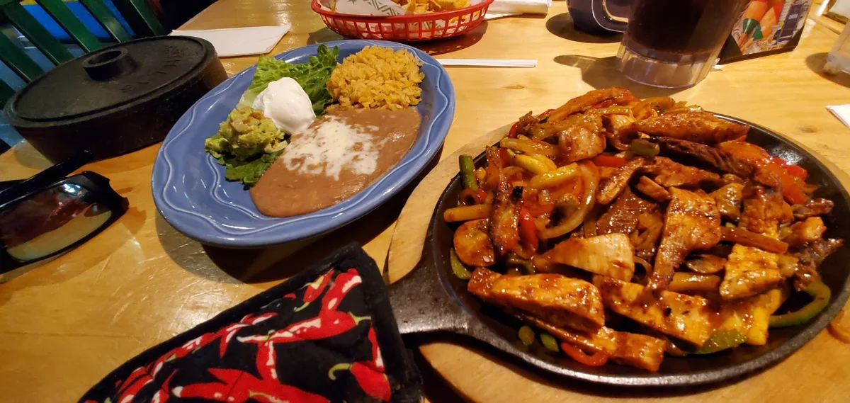 Que Mas Mexican Cafe: Restaurant Food And Dining Photo