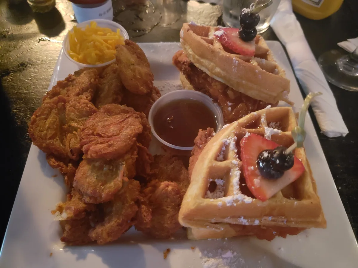 Underground Public House: Restaurant Food And Dining Photo