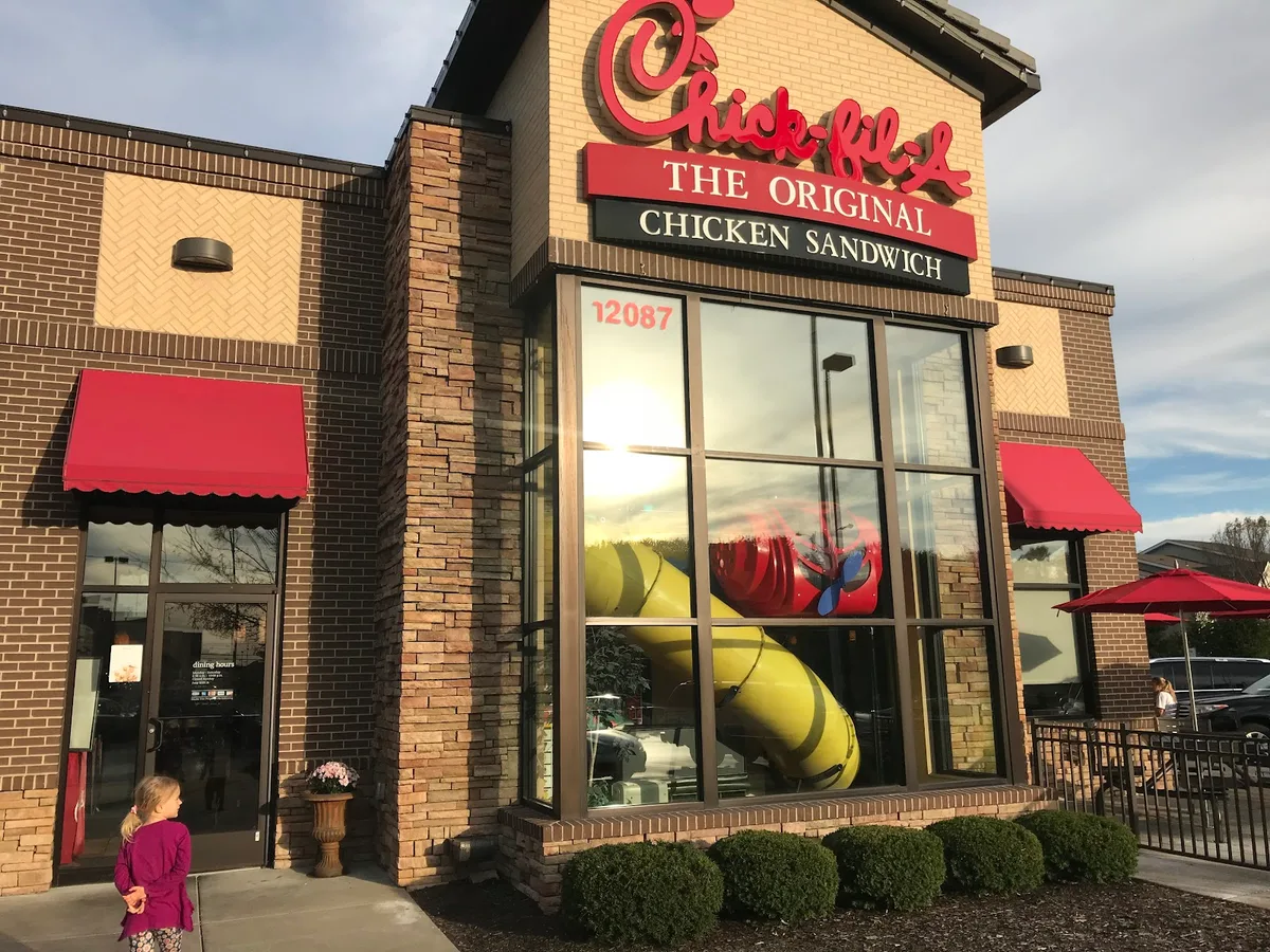 Chick-fil-A: Restaurant Photograph
