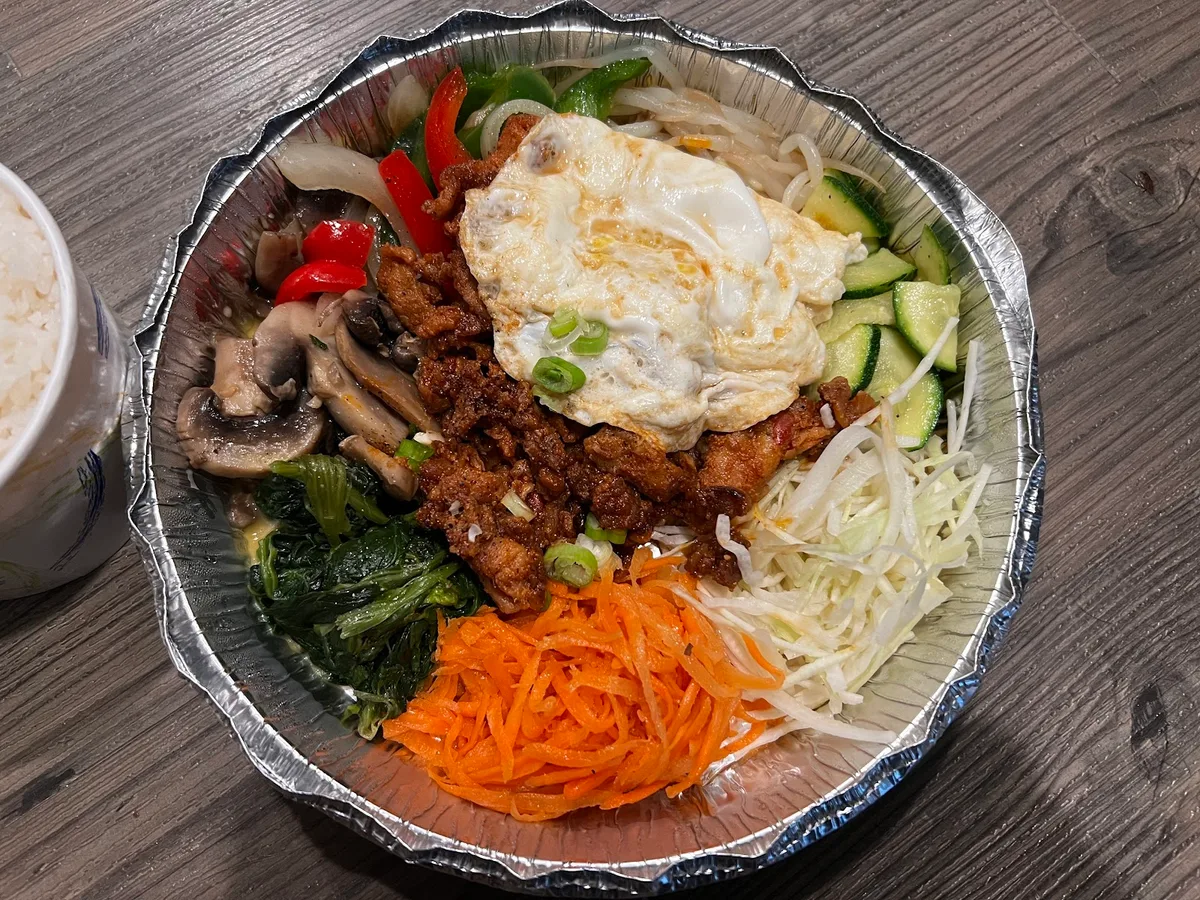 Bonne Chance Cafe: Restaurant Photograph