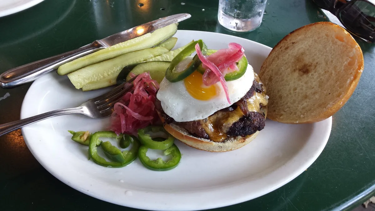 Felice Urban Cafe: Restaurant Food And Dining Photo