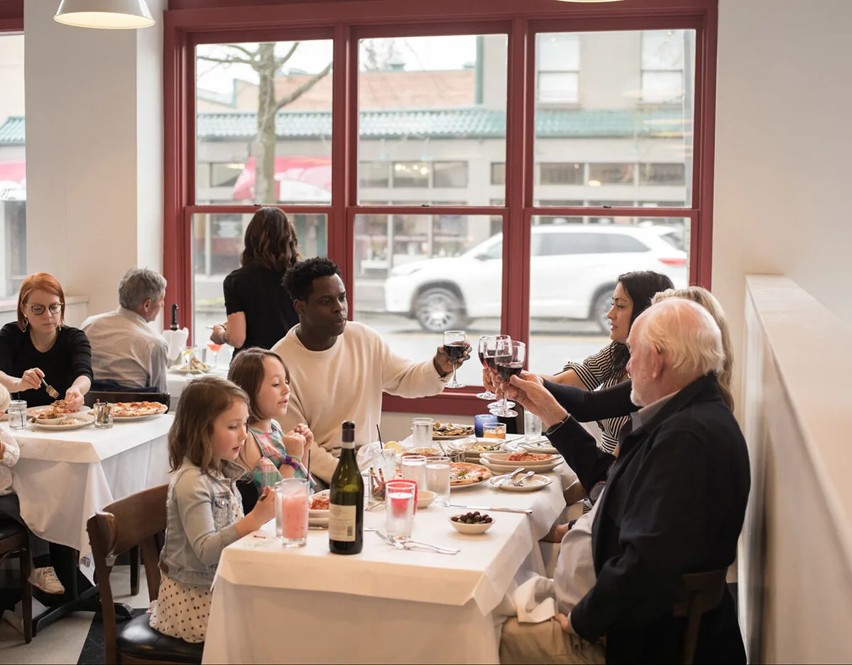 Cafe Lago: Restaurant Photograph