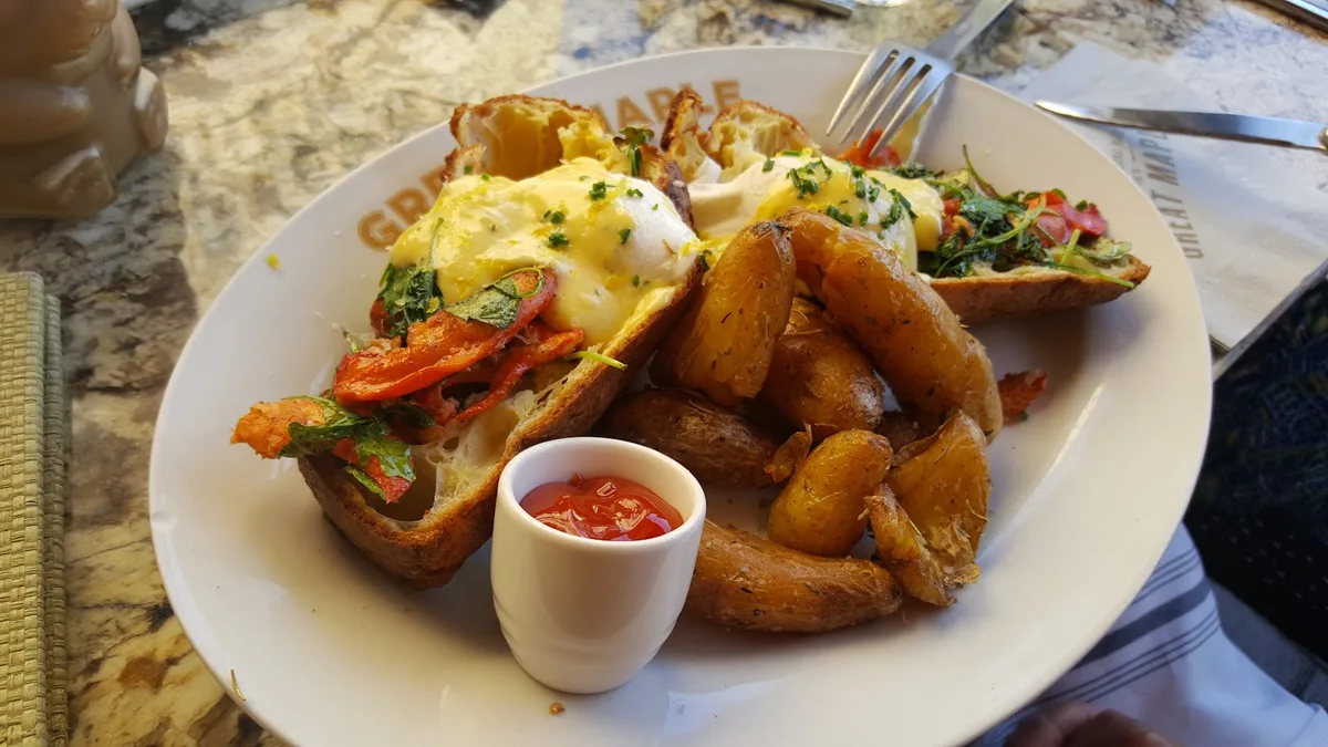 Great Maple: Restaurant Photograph