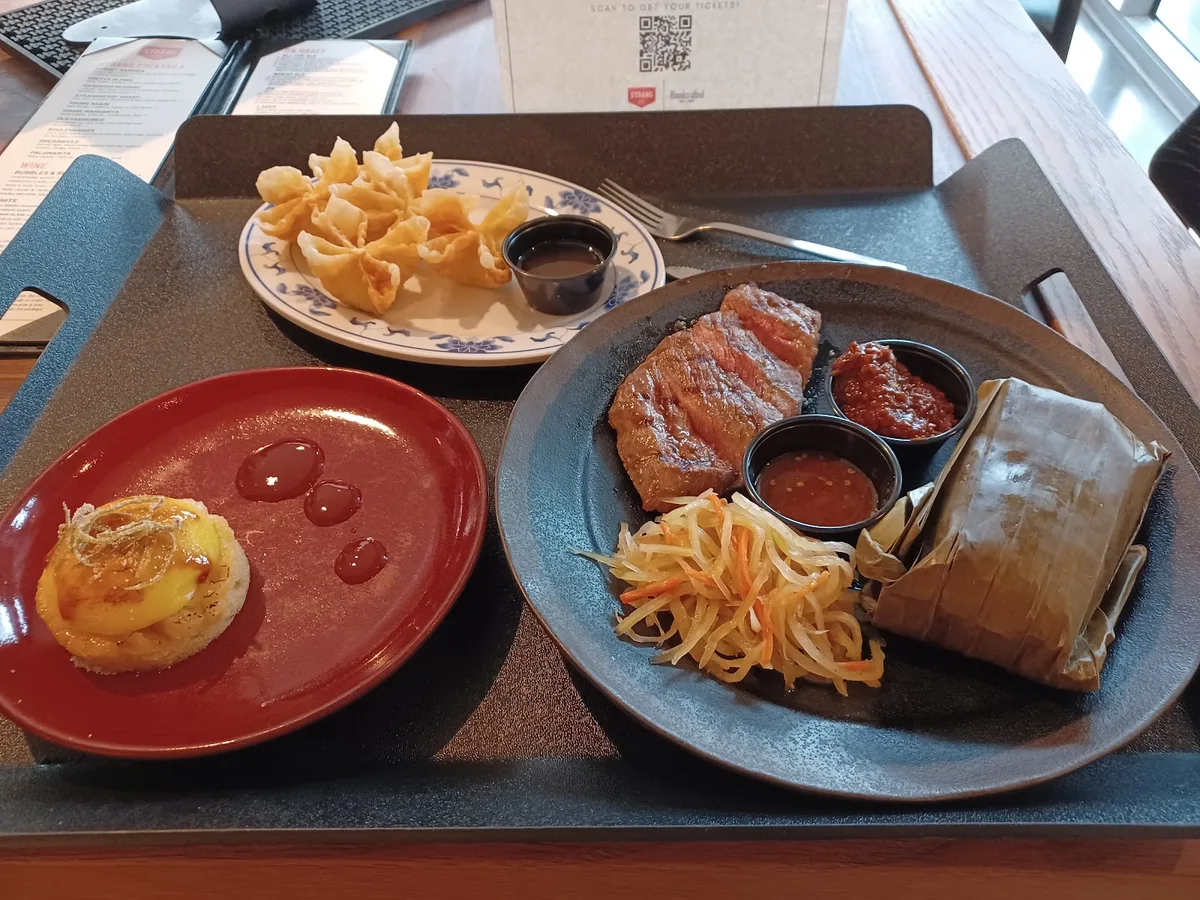 Anousone: Restaurant Photograph