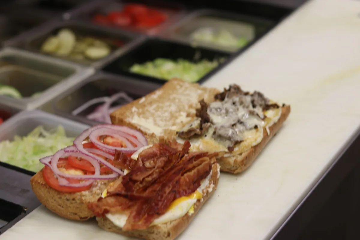 Deli Delicious Downtown - Tulare / N. St: Restaurant Food And Dining Photo