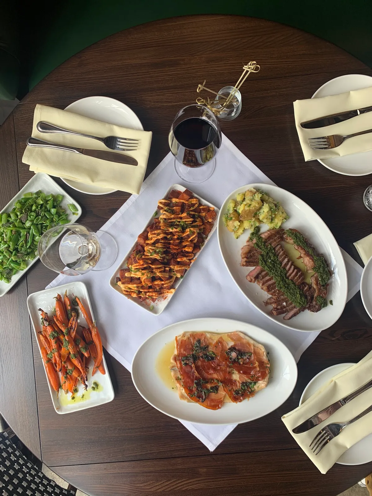 Restaurant Basque: Restaurant Food And Dining Photo