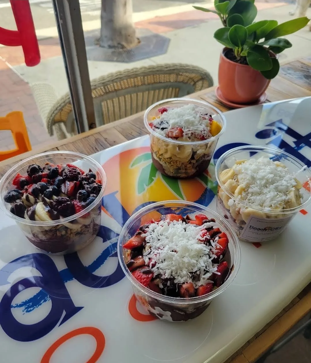 Beach City Smoothies - Oceanside: Restaurant Photograph