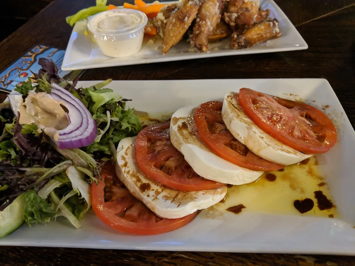 Burkes Restaurant and Bar: Restaurant Food And Dining Photo