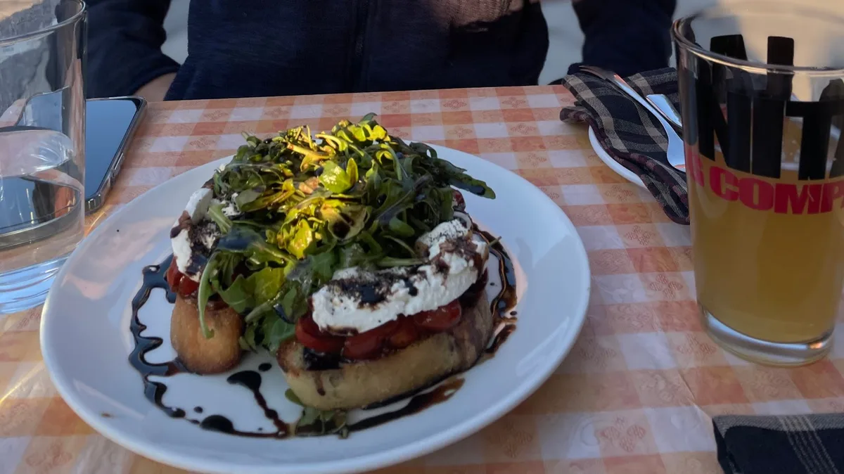 La Barrita: Restaurant Food And Dining Photo