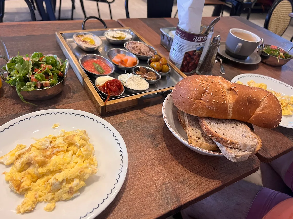 Hadekel | Kosher Israeli Restaurant: Restaurant Photograph