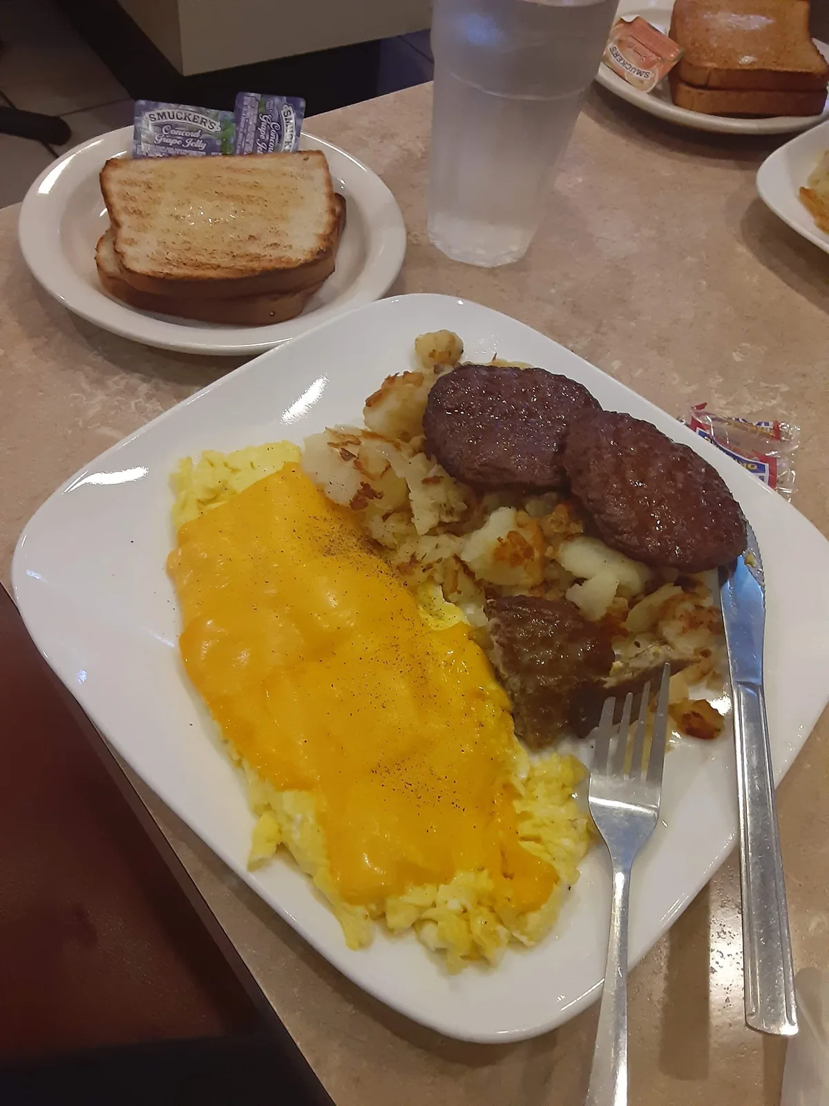 Clairmont Diner: Restaurant Food And Dining Photo