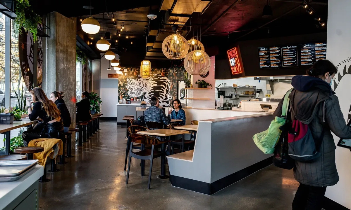 Pow Pow: Restaurant Photograph