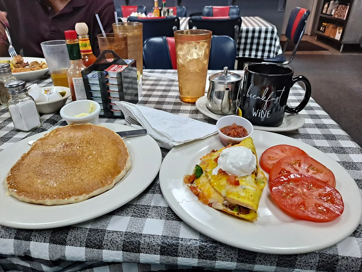 Division Street Diner: Restaurant Photograph
