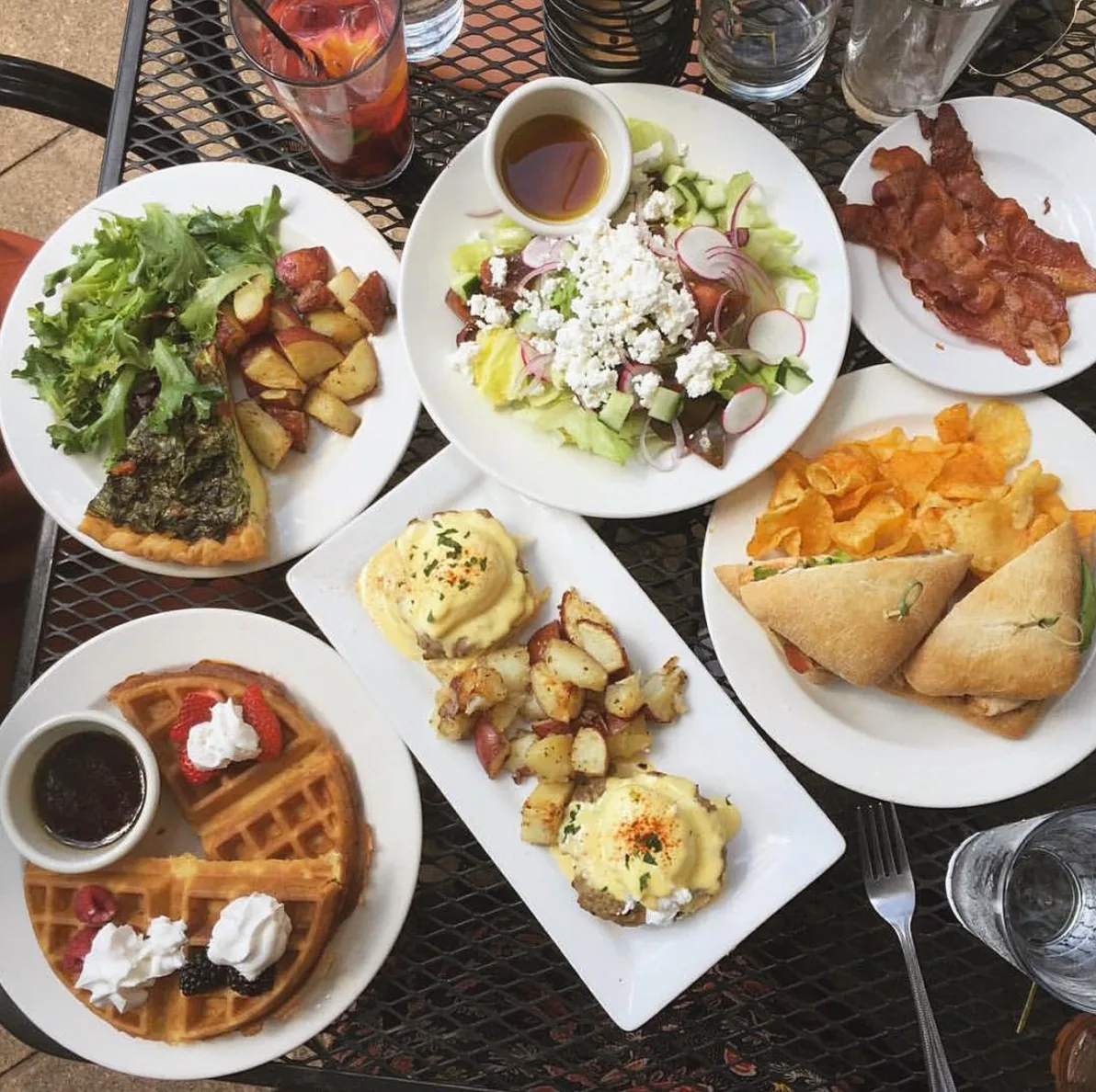 Aster Cafe: Restaurant Photograph