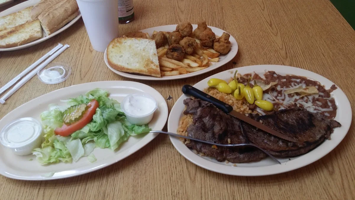 Brian's Super Burger: Restaurant Food And Dining Photo