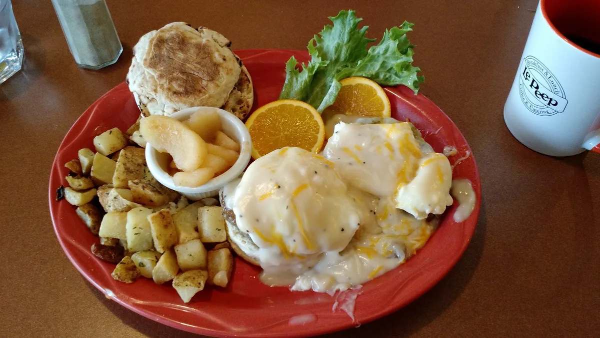 Le Peep Grill of Plano: Restaurant Food And Dining Photo