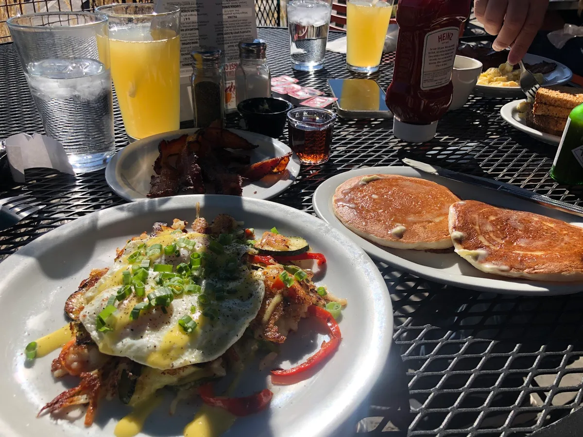 Rupert's at the Edge: Restaurant Photograph