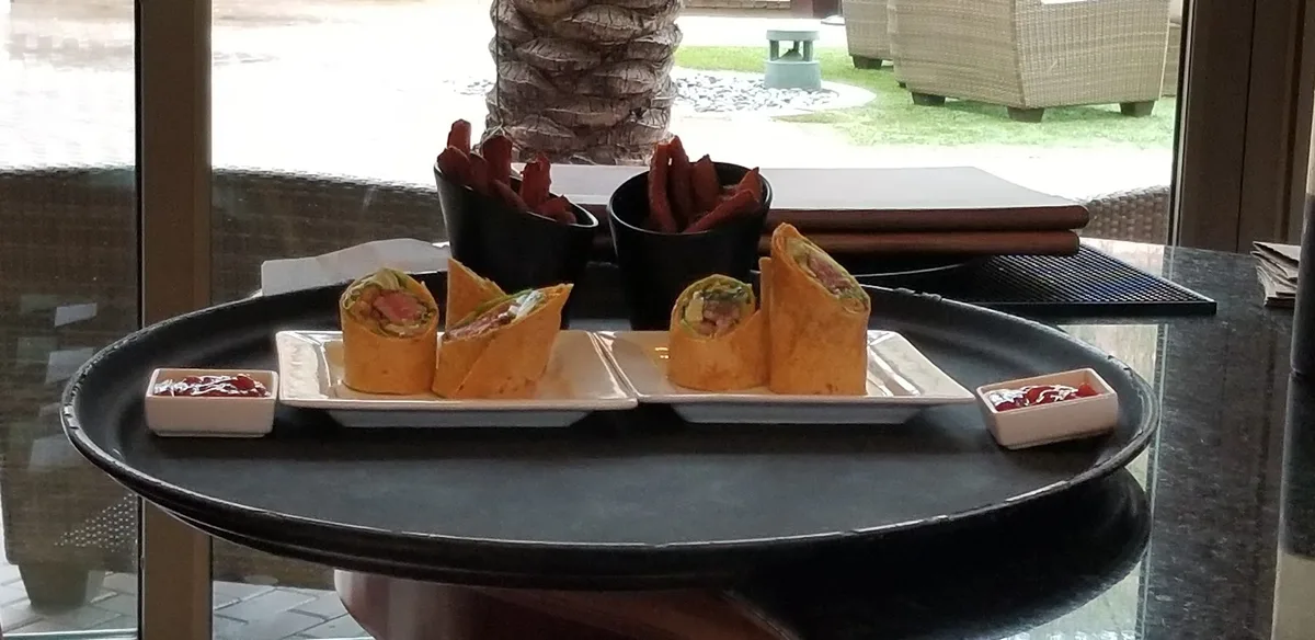 Rays Bar Soleil Restaurant: Restaurant Food And Dining Photo