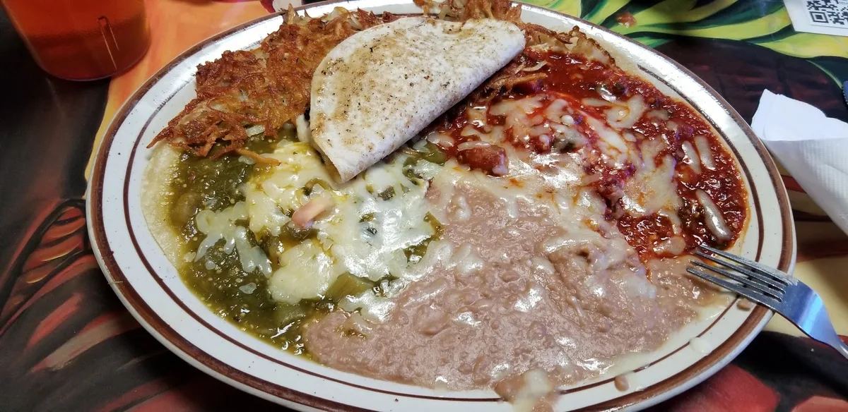 Delicias Cafe: Restaurant Food And Dining Photo