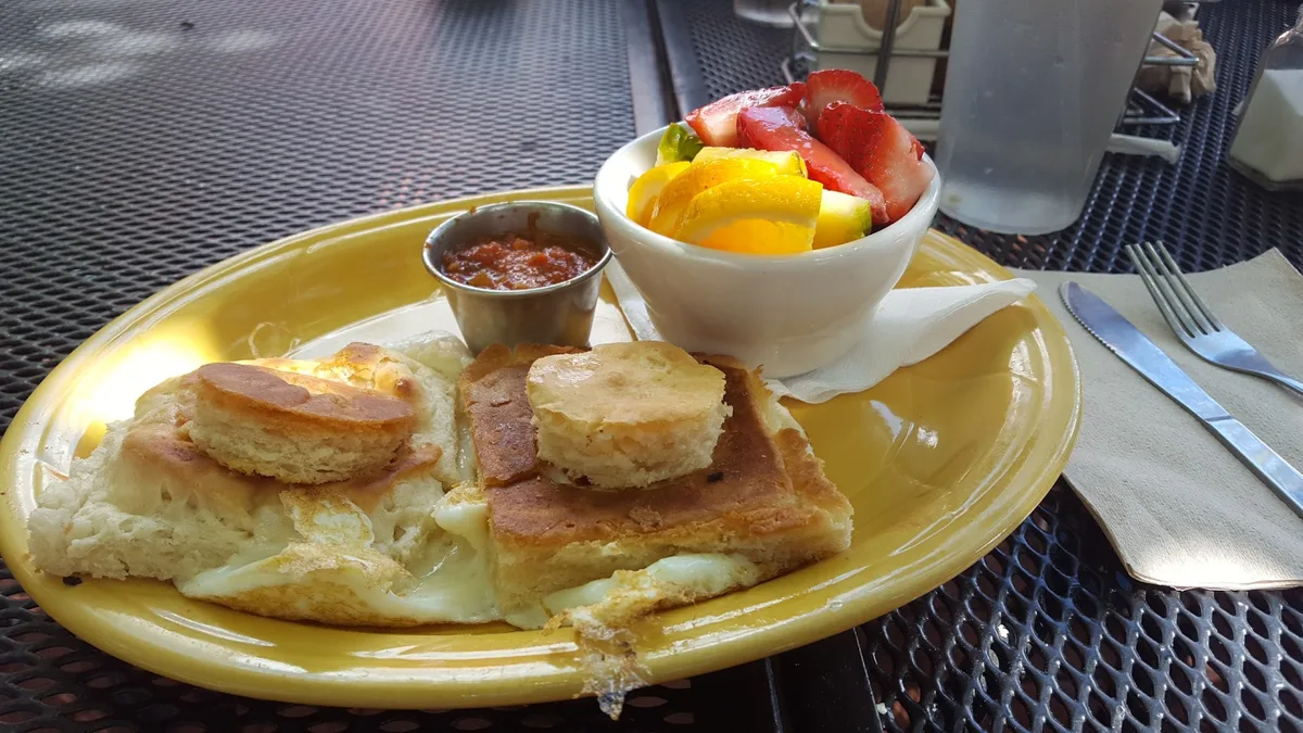 Doodles Breakfast & Lunch: Restaurant Food And Dining Photo