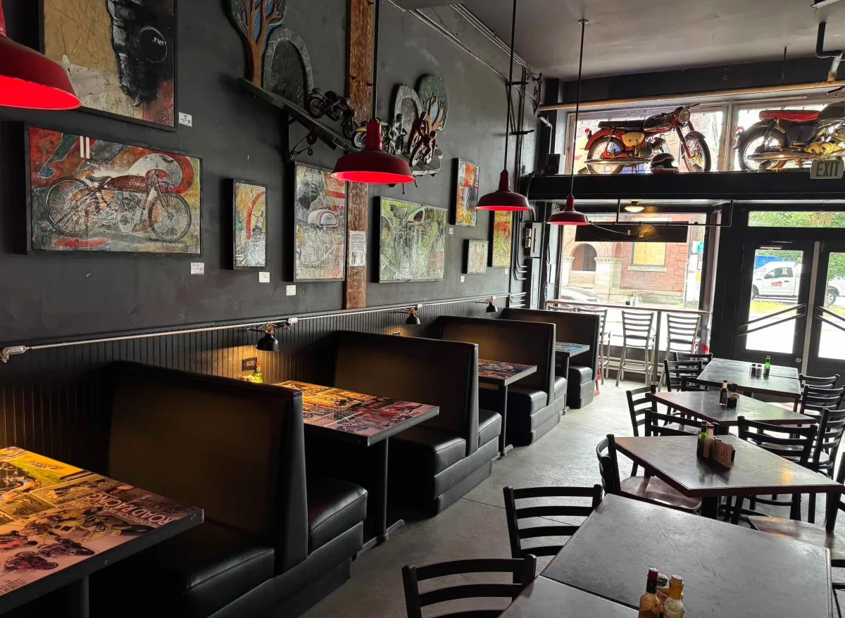 Smarty Pants: Restaurant Photograph