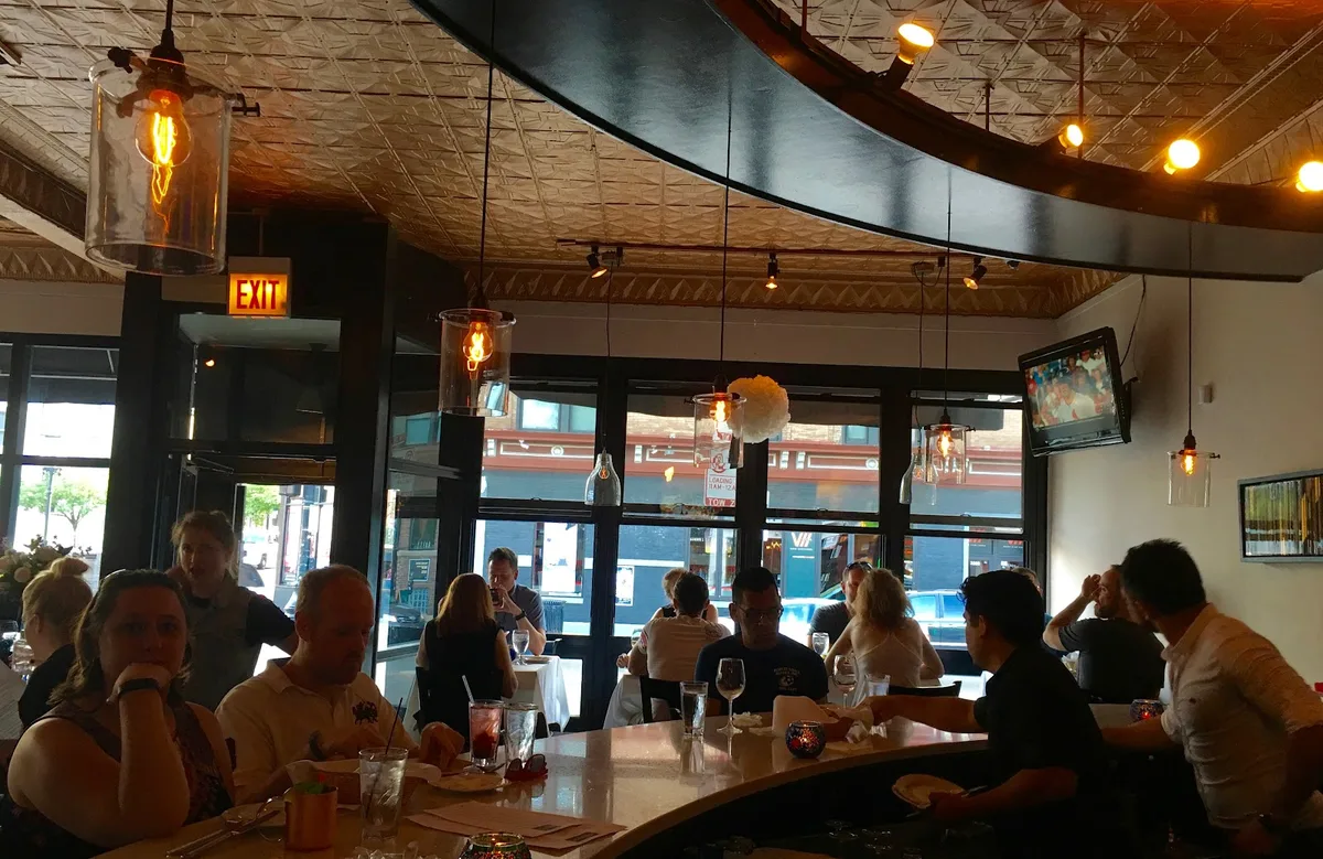 Drew's on Halsted: Restaurant Photograph