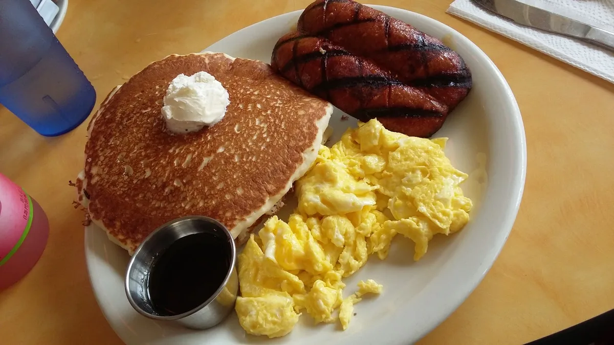 Fong's Cafe: Restaurant Photograph