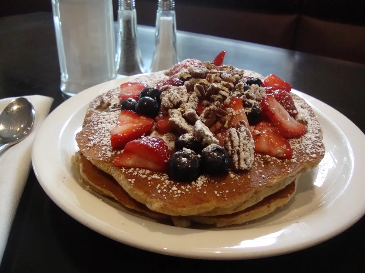 Cozy Cottage: Restaurant Photograph