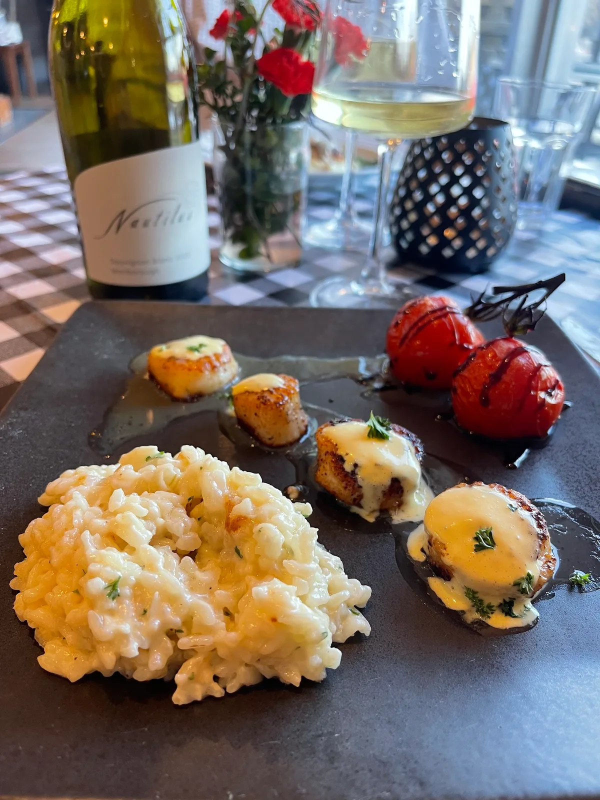L's Kitchen: Restaurant Photograph