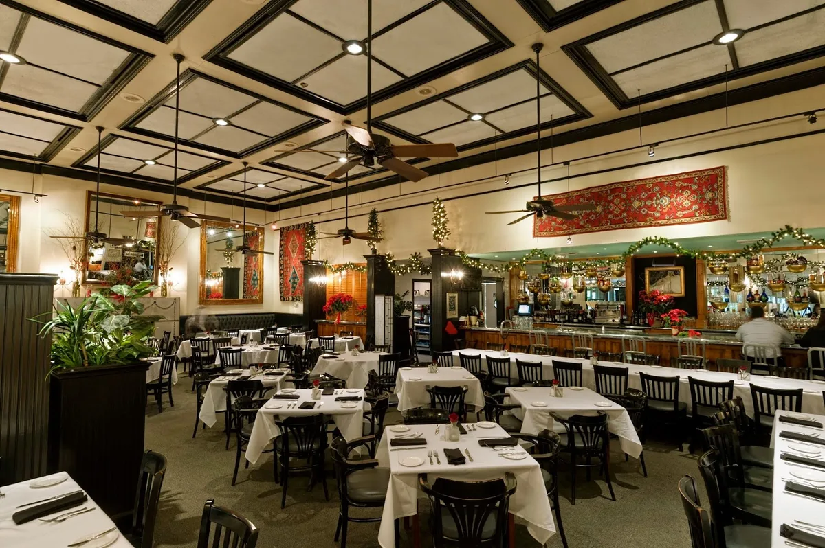 Ouisie's Table: Restaurant Photograph