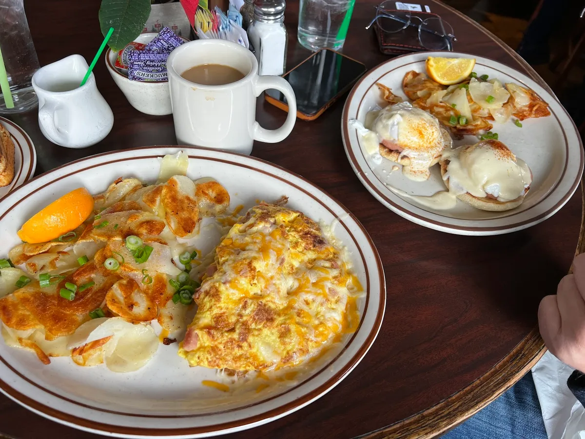 Clary's Bar & Grill: Restaurant Photograph