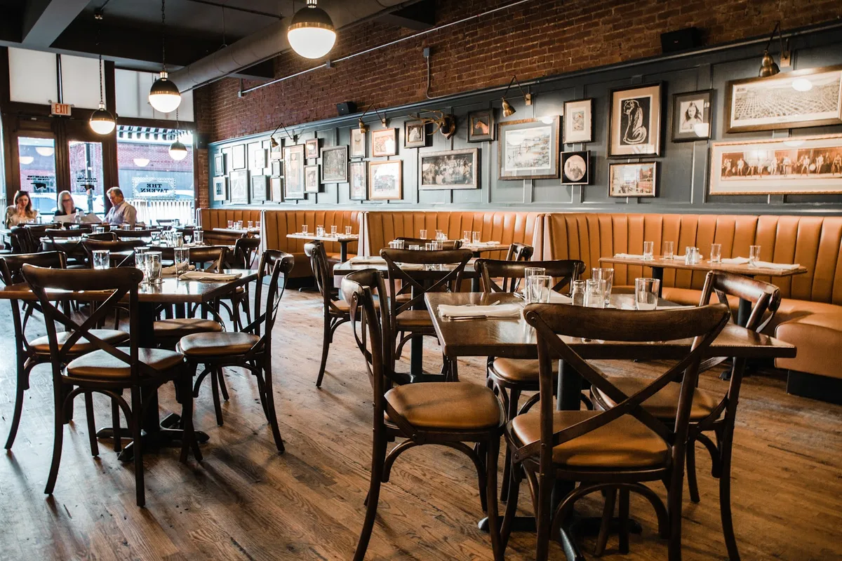 The Tavern: Restaurant Photograph