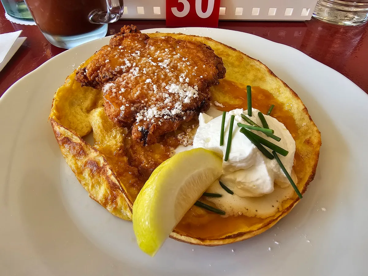 Dear Donna: Restaurant Photograph
