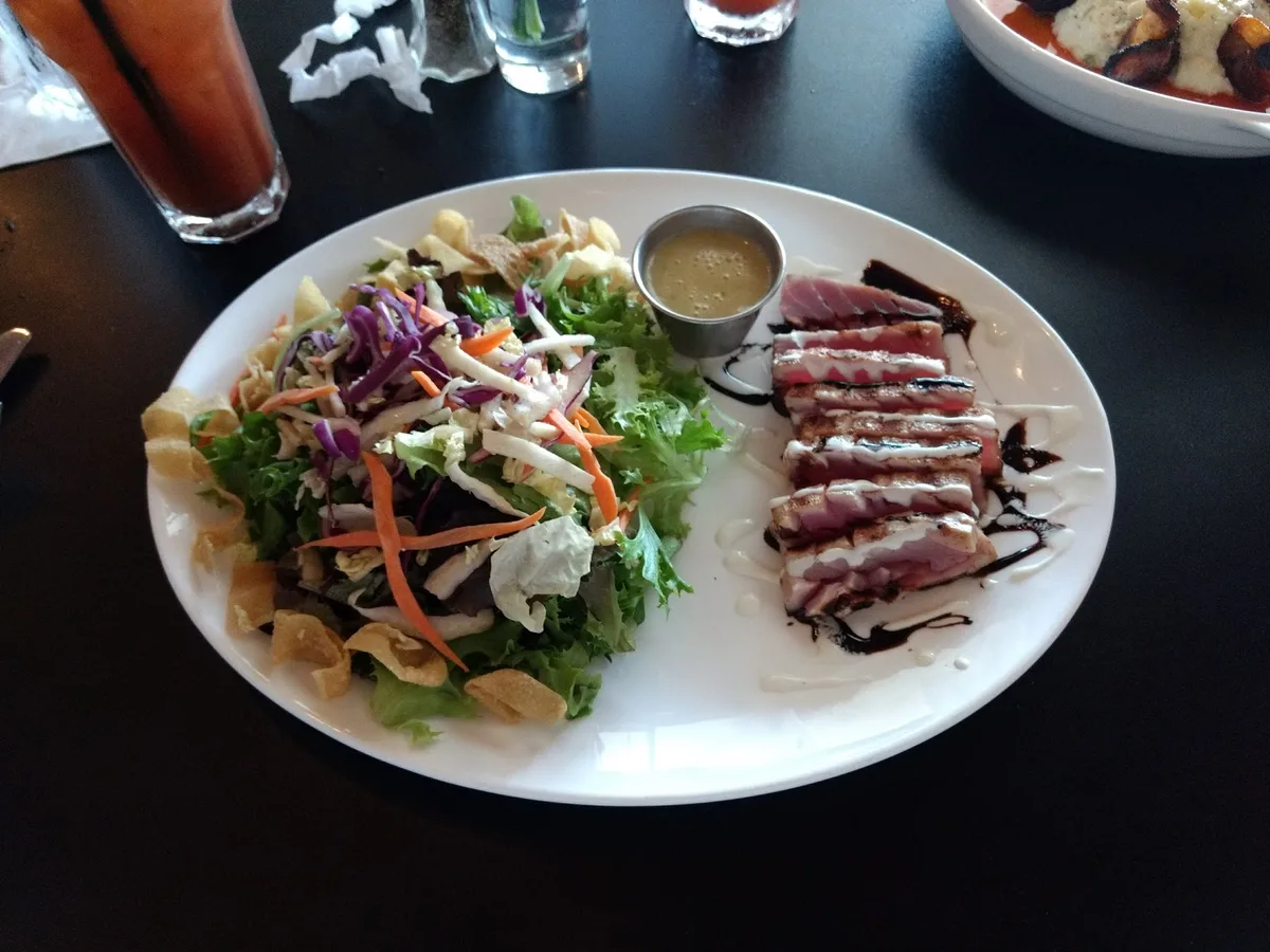 ol'Vine Fresh Grill: Restaurant Food And Dining Photo
