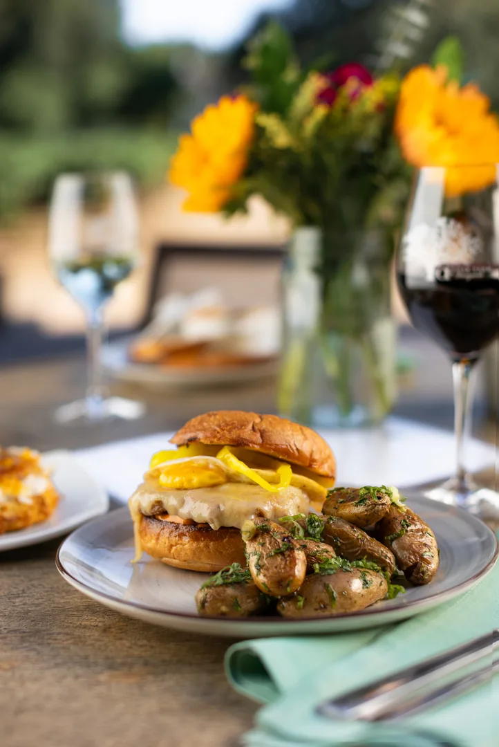 Food Experience at Oak Farm: Restaurant Photograph