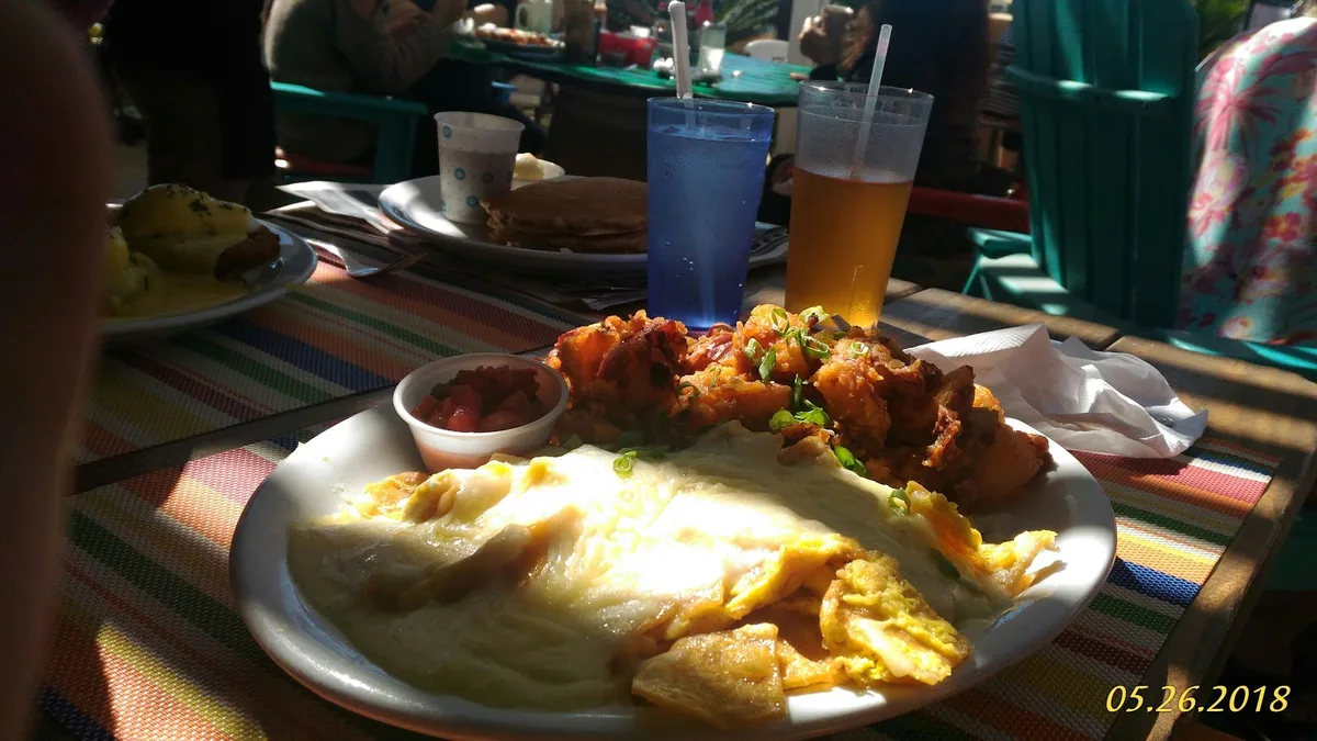 Mrs. Olson's Coffee Hut: Restaurant Food And Dining Photo